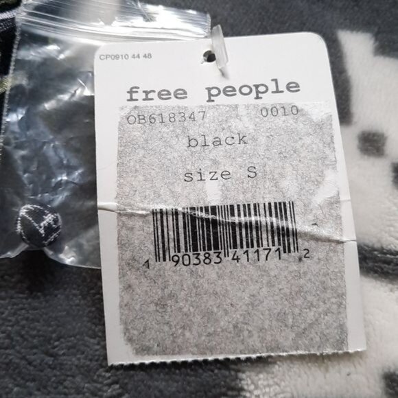 Free People NWT Walking On A Dream Keyhole Long Sleeve Tunic Size Small - Picture 5 of 6